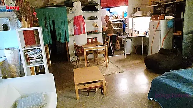 Snapshot of BongChannel chatting on 01-04-25, 02:14 BongChannel online show from 01-04-25, 02:14