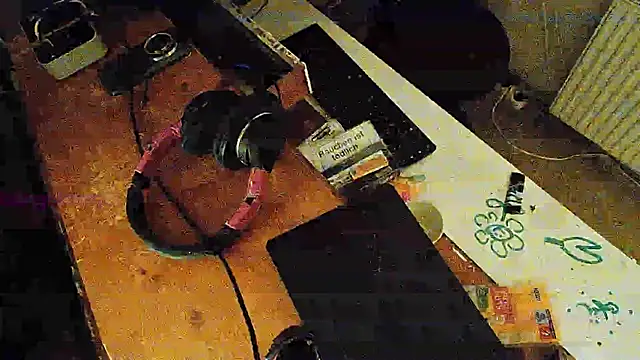 Snapshot of BongChannel chatting on 01-07-25, 07:59 BongChannel online show from 01-07-25, 07:59