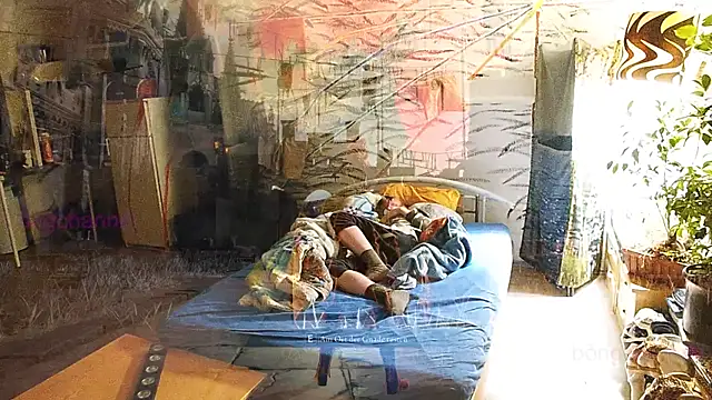 Snapshot of BongChannel chatting on 01-09-25, 09:37 BongChannel online show from 01-09-25, 09:37