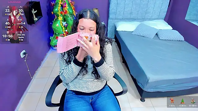 Lana stone  online show from 12-10-24, 07:47