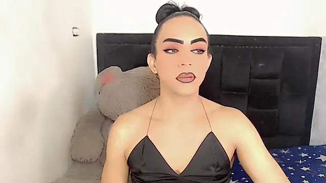 Snapshot of Michell_Queen chatting on 01-23-25, 03:37 Michell Queen online show from 01-23-25, 03:37