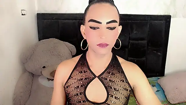 Snapshot of Michell_Queen chatting on 09-26-25, 02:48 Michell Queen online show from 09-26-25, 02:48