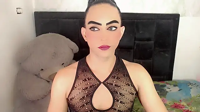 Snapshot of Michell_Queen chatting on 10-17-25, 04:48 Michell Queen online show from 10-17-25, 04:48