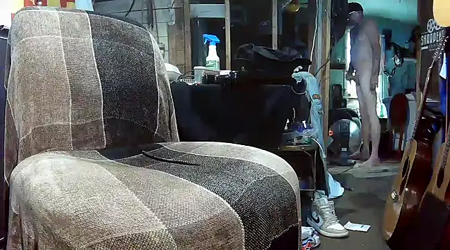 Snapshot of lustfan69 chatting on 03-11-25, 06:19 lustfan69 online show from 03-11-25, 06:19