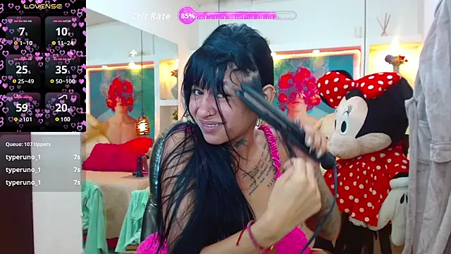 Snapshot of lorenapinto chatting on 10-13-25, 11:27 lorenapinto online show from 10-13-25, 11:27