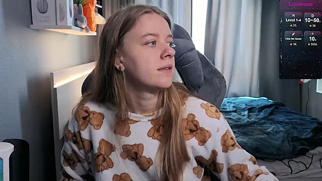 candy maggie online show from 03-17-25, 08:40