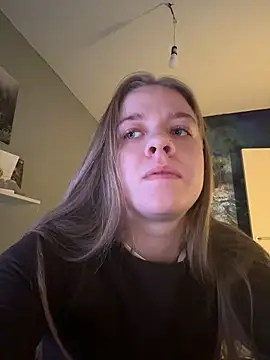 candy maggie online show from 11-23-25, 05:02