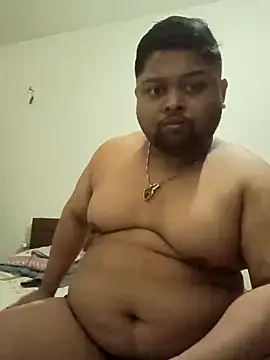 Snapshot of julywwrt chatting on 12-19-24, 01:40 julywwrt online show from 12-19-24, 01:40