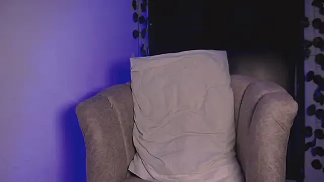 Young laroi online show from 03-08-25, 04:01