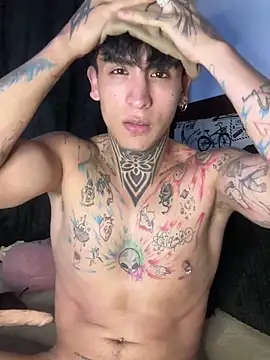 Snapshot of _Tomy08calderon chatting on 12-22-24, 12:39  Tomy08calderon online show from 12-22-24, 12:39