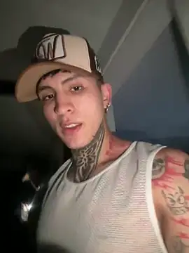 Snapshot of _Tomy08calderon chatting on 01-18-25, 12:46  Tomy08calderon online show from 01-18-25, 12:46