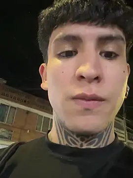 Snapshot of _Tomy08calderon chatting on 01-28-25, 12:47  Tomy08calderon online show from 01-28-25, 12:47