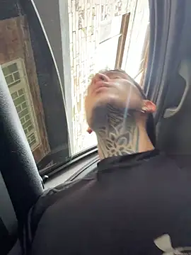 Snapshot of _Tomy08calderon chatting on 10-29-25, 06:09  Tomy08calderon online show from 10-29-25, 06:09