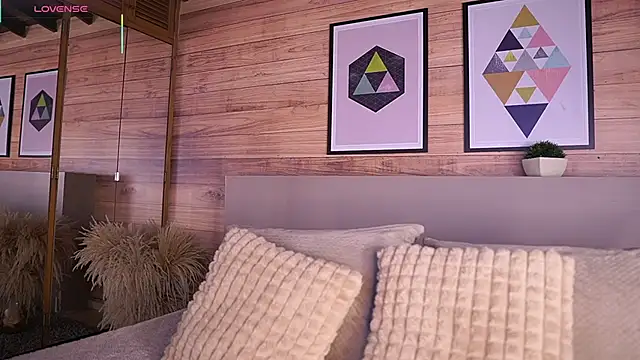 Snapshot of AmmyScott chatting on 11-06-25, 10:43 AmmyScott online show from 11-06-25, 10:43