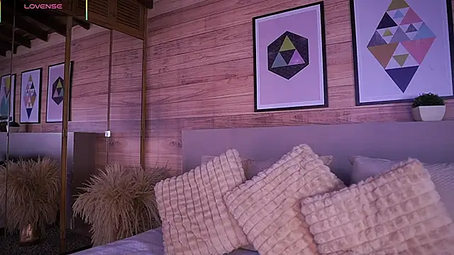 Snapshot of AmmyScott chatting on 12-04-25, 08:06 AmmyScott online show from 12-04-25, 08:06