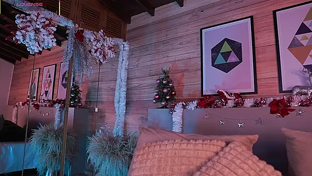 Snapshot of AmmyScott chatting on 12-18-25, 07:31 AmmyScott online show from 12-18-25, 07:31