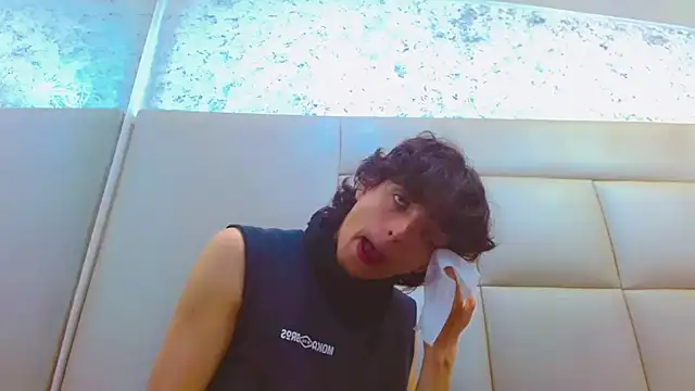 Sr BonnyEthan online show from 02-18-26, 12:56