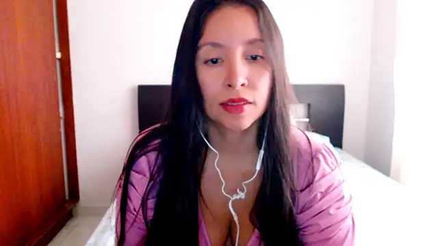emely sexx20 online show from 02-22-25, 06:52