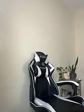 Snapshot of vixenpaisley2 chatting on 01-15-26, 03:27 vixenpaisley2 online show from 01-15-26, 03:27