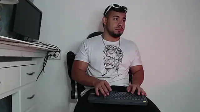 BrianMalonee online show from 02-21-25, 01:44