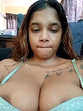 Indianqueen03 online show from 09-26-25, 07:01