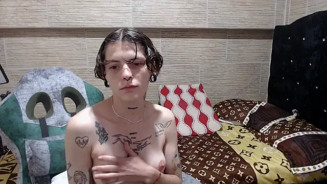 pretty cristal69 online show from 01-24-25, 08:43