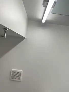 Snapshot of Your_Paris chatting on 10-22-25, 02:06 Your Paris online show from 10-22-25, 02:06