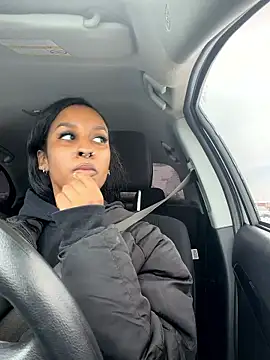 Snapshot of Your_Paris chatting on 01-05-26, 05:27 Your Paris online show from 01-05-26, 05:27