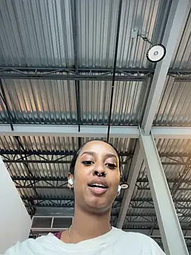 Snapshot of Your_Paris chatting on 01-31-26, 07:11 Your Paris online show from 01-31-26, 07:11