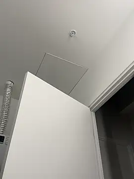 Snapshot of Your_Paris chatting on 02-13-26, 10:00 Your Paris online show from 02-13-26, 10:00