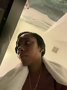 Snapshot of Your_Paris chatting on 02-27-26, 02:06 Your Paris online show from 02-27-26, 02:06