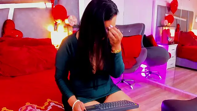 Evangeline Taylorr online show from 02-18-25, 08:58