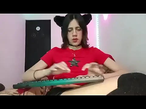 lucydreamm online show from 10-02-25, 01:34