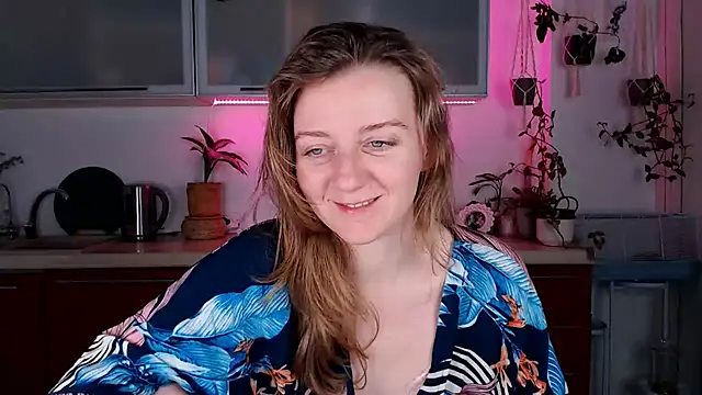 Snapshot of Elly_Helly chatting on 12-08-24, 08:04 Elly Helly online show from 12-08-24, 08:04