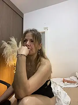 Leyna liu online show from 01-23-25, 08:04