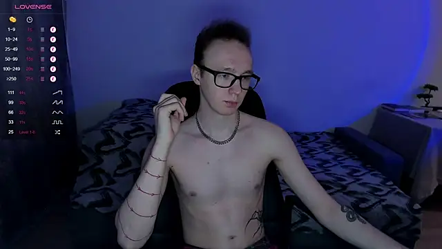 Snapshot of Alex_silents chatting on 12-15-24, 11:01 Alex silents online show from 12-15-24, 11:01