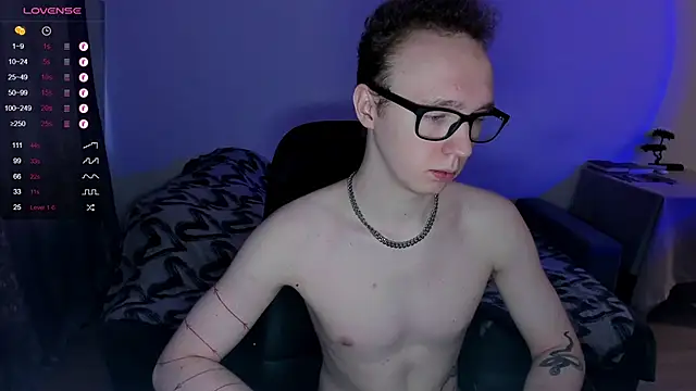 Snapshot of Alex_silents chatting on 12-20-24, 11:10 Alex silents online show from 12-20-24, 11:10