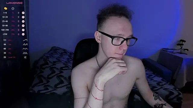 Snapshot of Alex_silents chatting on 12-24-24, 11:06 Alex silents online show from 12-24-24, 11:06