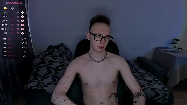 Snapshot of Alex_silents chatting on 12-25-24, 10:39 Alex silents online show from 12-25-24, 10:39