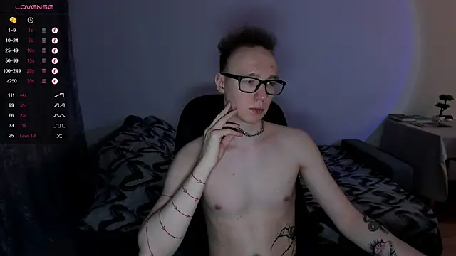 Snapshot of Alex_silents chatting on 01-08-25, 01:09 Alex silents online show from 01-08-25, 01:09