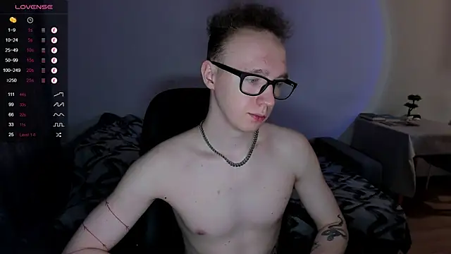 Snapshot of Alex_silents chatting on 01-08-25, 04:11 Alex silents online show from 01-08-25, 04:11