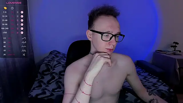 Snapshot of Alex_silents chatting on 01-13-25, 10:58 Alex silents online show from 01-13-25, 10:58