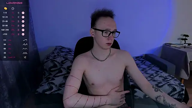 Snapshot of Alex_silents chatting on 01-15-25, 10:49 Alex silents online show from 01-15-25, 10:49