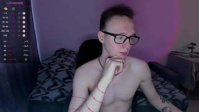 Snapshot of Alex_silents chatting on 01-20-25, 10:51 Alex silents online show from 01-20-25, 10:51