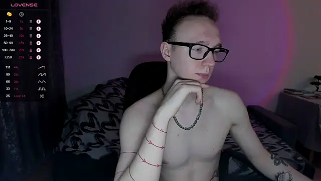 Snapshot of Alex_silents chatting on 01-25-25, 01:41 Alex silents online show from 01-25-25, 01:41