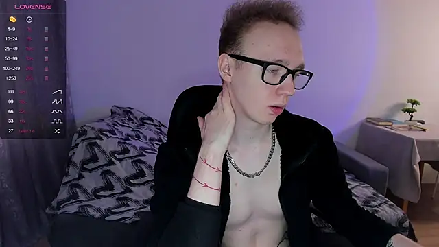 Snapshot of Alex_silents chatting on 02-01-25, 10:48 Alex silents online show from 02-01-25, 10:48