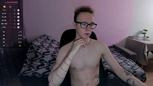 Snapshot of Alex_silents chatting on 02-02-25, 05:15 Alex silents online show from 02-02-25, 05:15