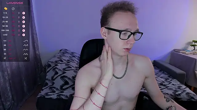 Snapshot of Alex_silents chatting on 02-07-25, 11:34 Alex silents online show from 02-07-25, 11:34