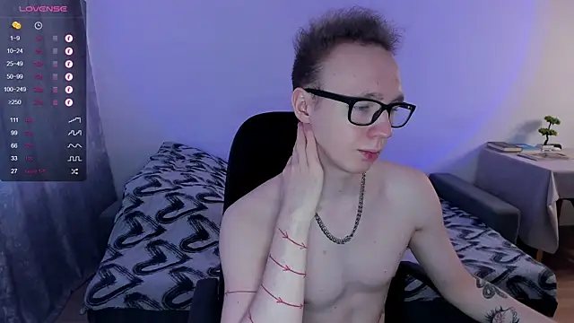 Snapshot of Alex_silents chatting on 02-09-25, 10:42 Alex silents online show from 02-09-25, 10:42