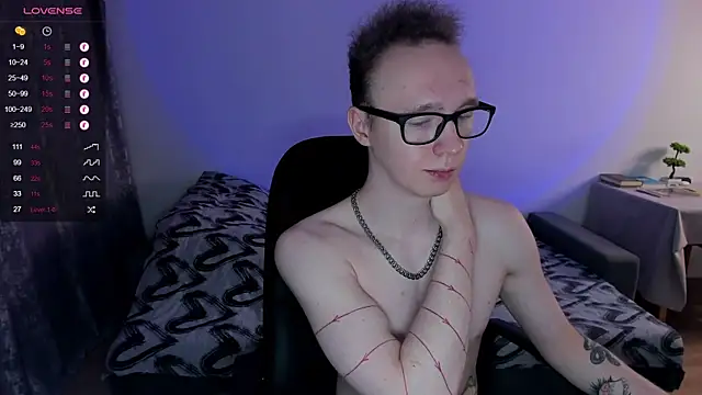 Snapshot of Alex_silents chatting on 02-09-25, 01:46 Alex silents online show from 02-09-25, 01:46